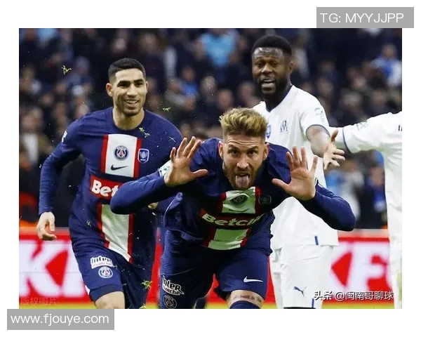 传奇后卫项链拉莫斯：从绿茵场到时尚潮流引领者的蜕变之路